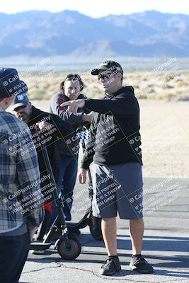 media/Jan-15-2026-Racers Edge (Thu) [[dfebeb70ab]]/1-Around the Pits-Track Walk/